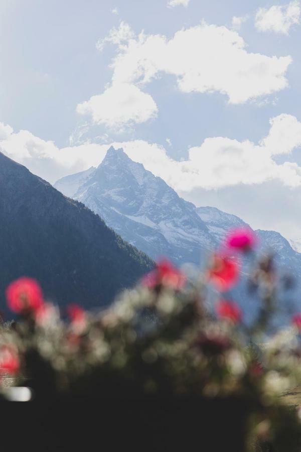 Hotel Le Besso - Swiss Romantic Lodge Zinal Luaran gambar